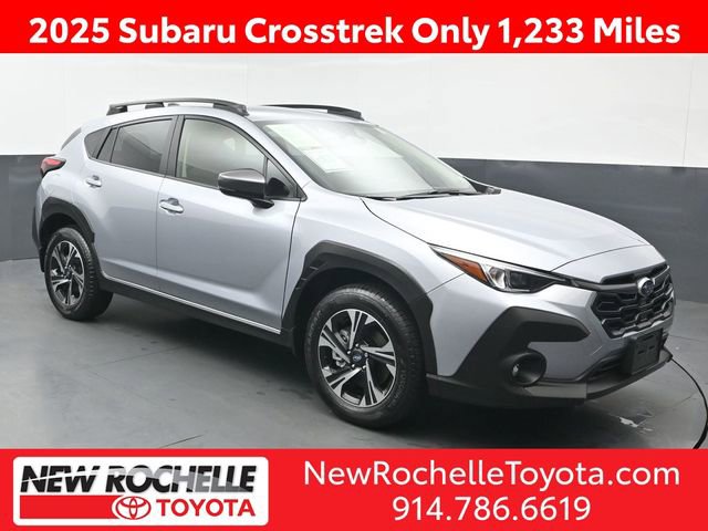 Used 2025 Subaru Crosstrek 2.0i Premium image 1