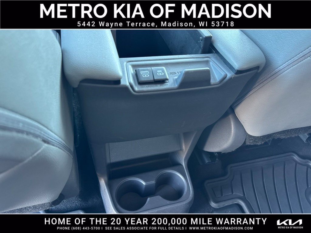 Used 2021 Toyota Sienna XLE AWD/4WD image 32