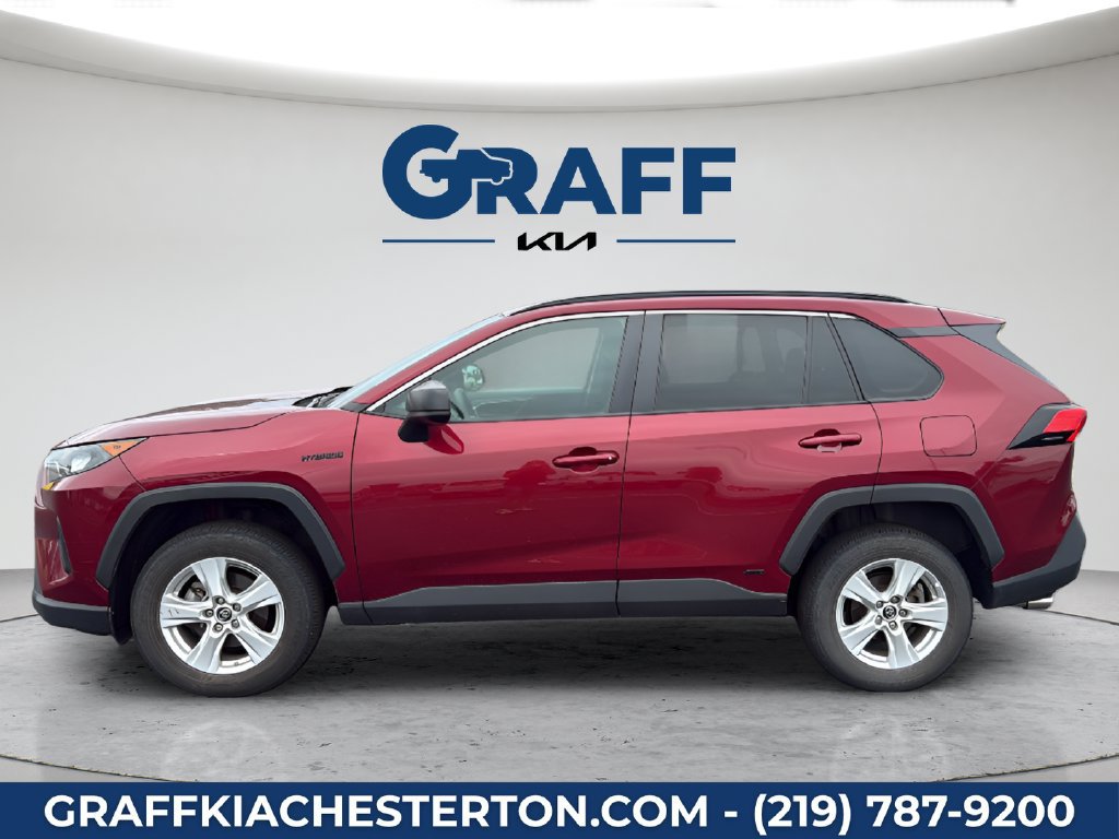 Used 2021 Toyota RAV4 LE AWD/4WD image 3