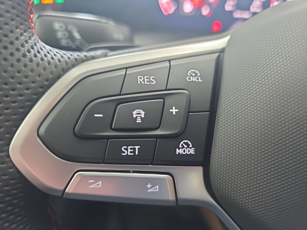 New 2026 Volkswagen GTI SE FWD image 39