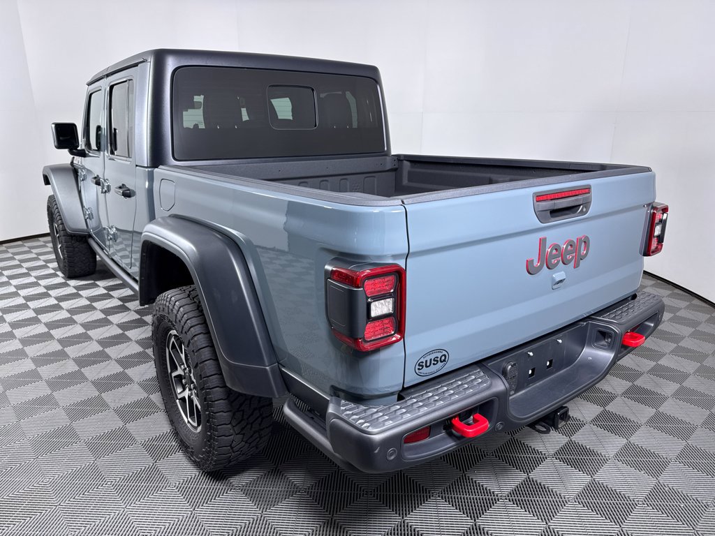 Used 2024 Jeep Gladiator Rubicon w/ Technology Group AWD/4WD image 19