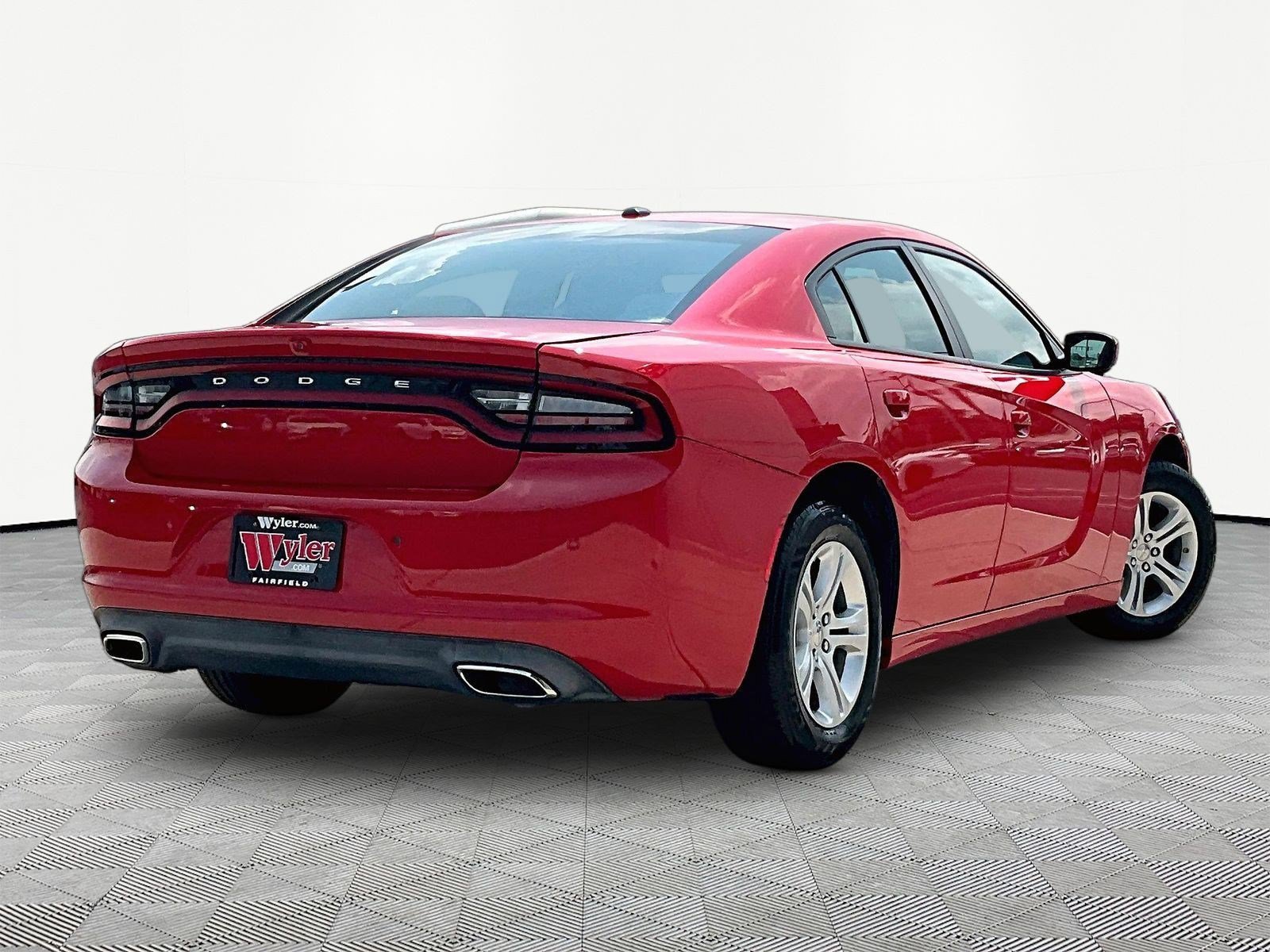 Used 2022 Dodge Charger SXT RWD image 6
