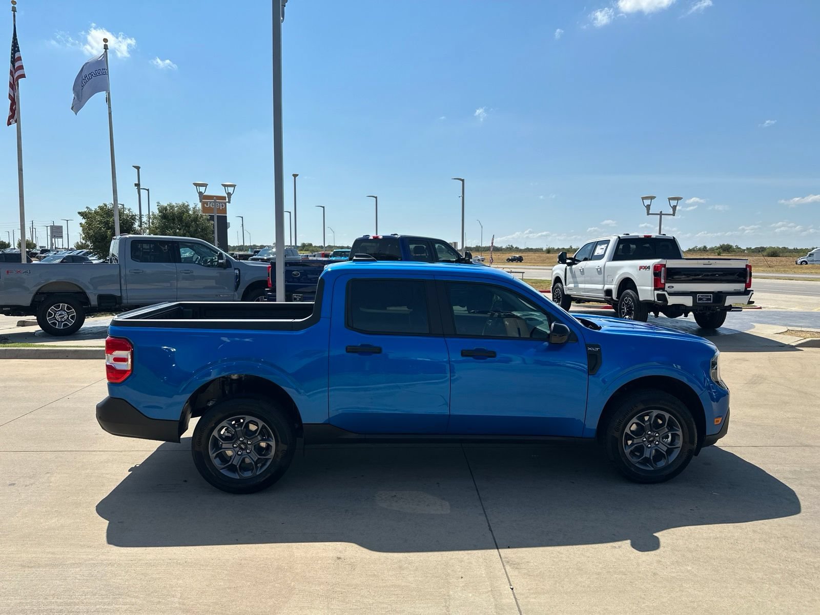 New 2026 Ford Maverick XLT w/ XLT Luxury Package FWD image 7