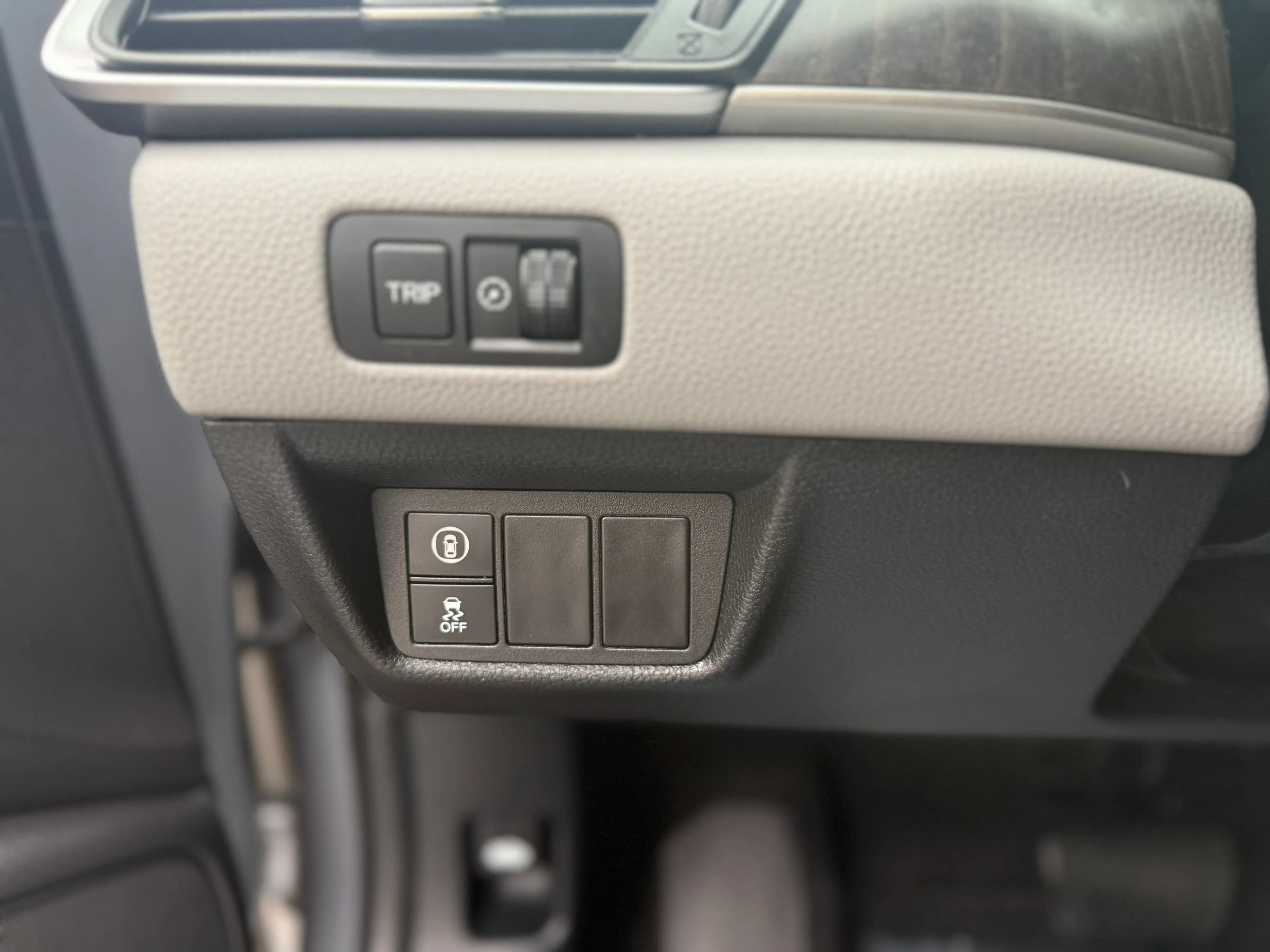 Used 2018 Honda Accord EX-L image 24