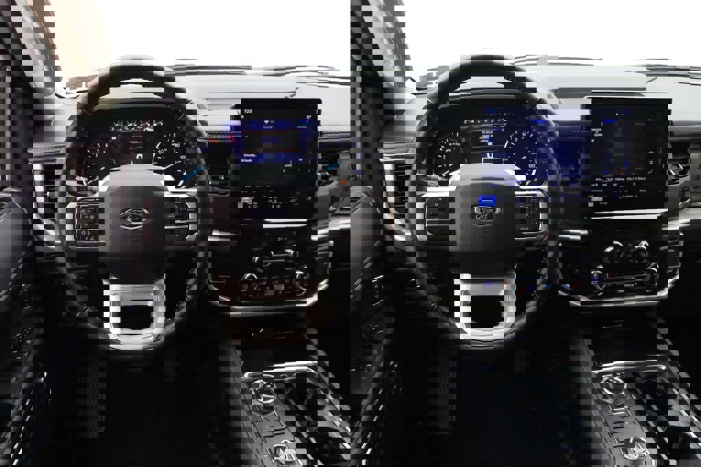 Used 2024 Ford Expedition XLT image 12