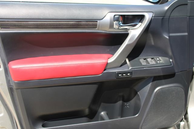 Used 2023 Lexus GX 460 Premium w/ Premium Package image 14