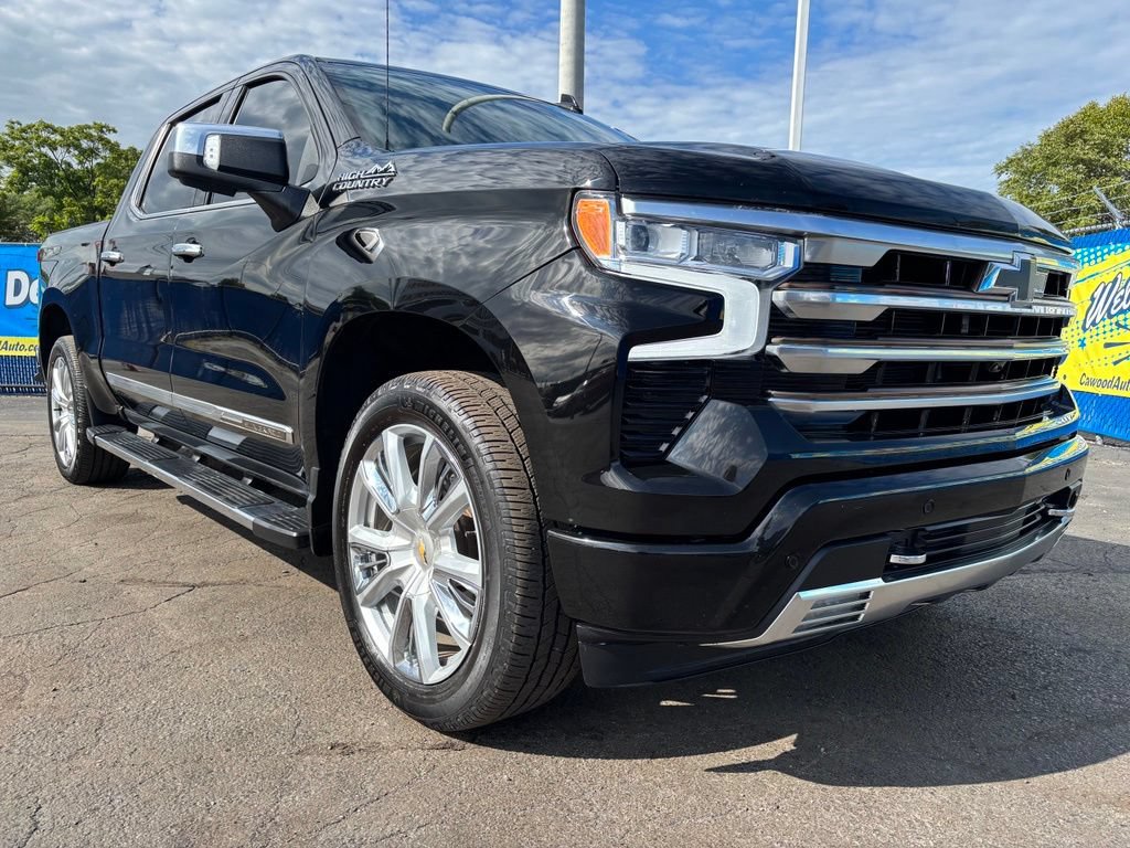 Used 2022 Chevrolet Silverado 1500 High Country w/ High Country Premium Package AWD/4WD image 37