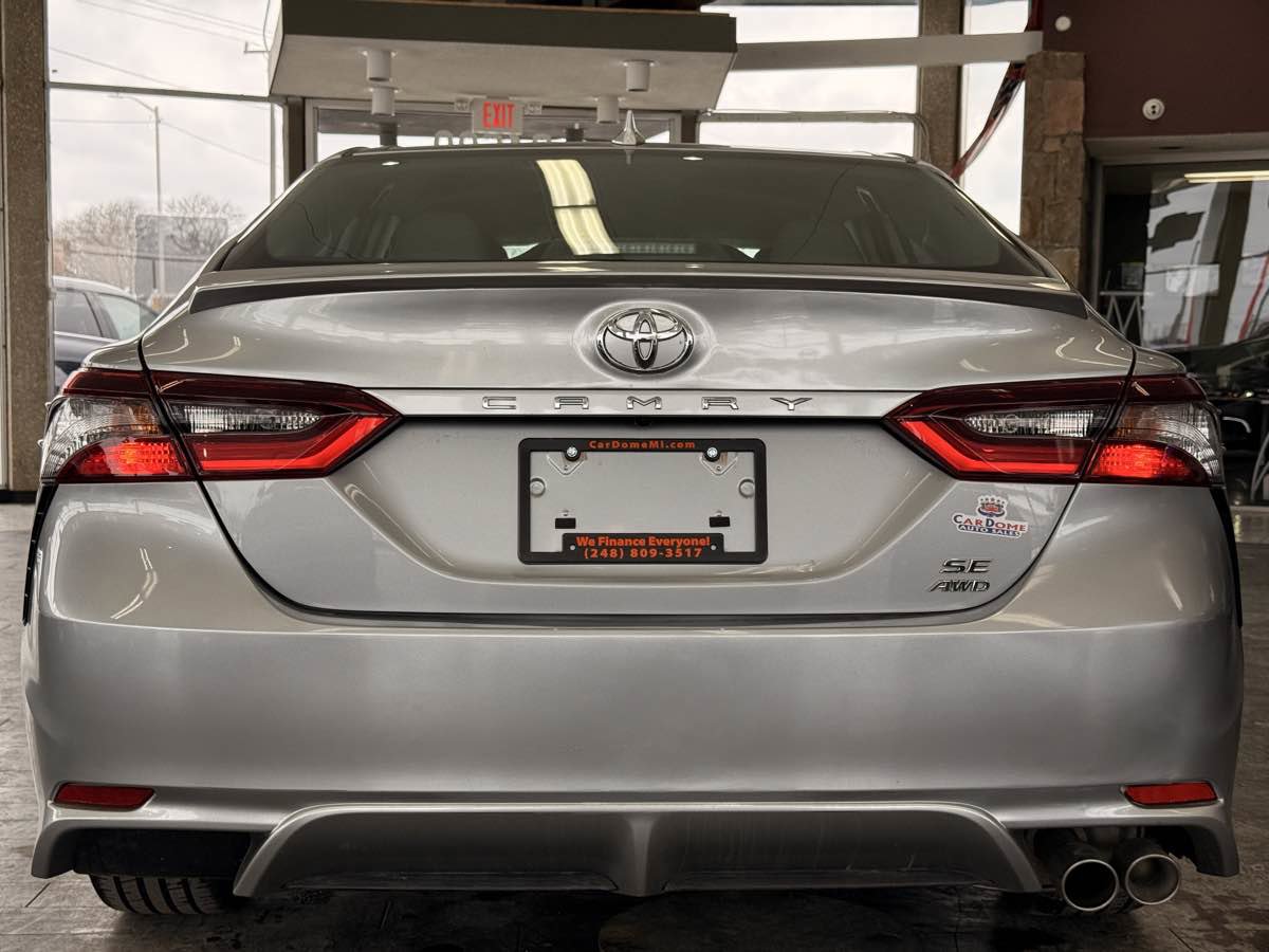Used 2023 Toyota Camry SE AWD/4WD image 13