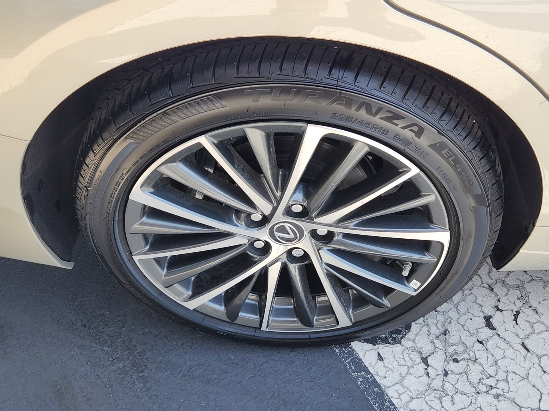 Used 2025 Lexus ES 300h w/ Premium Package image 28