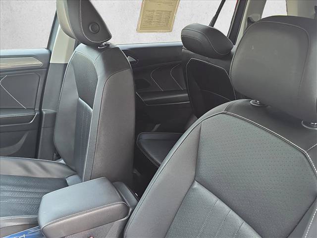 Certified 2022 Volkswagen Tiguan SE FWD image 16