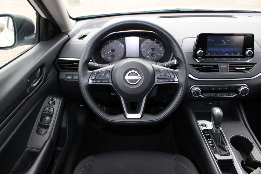 Used 2024 Nissan Altima 2.5 S image 10