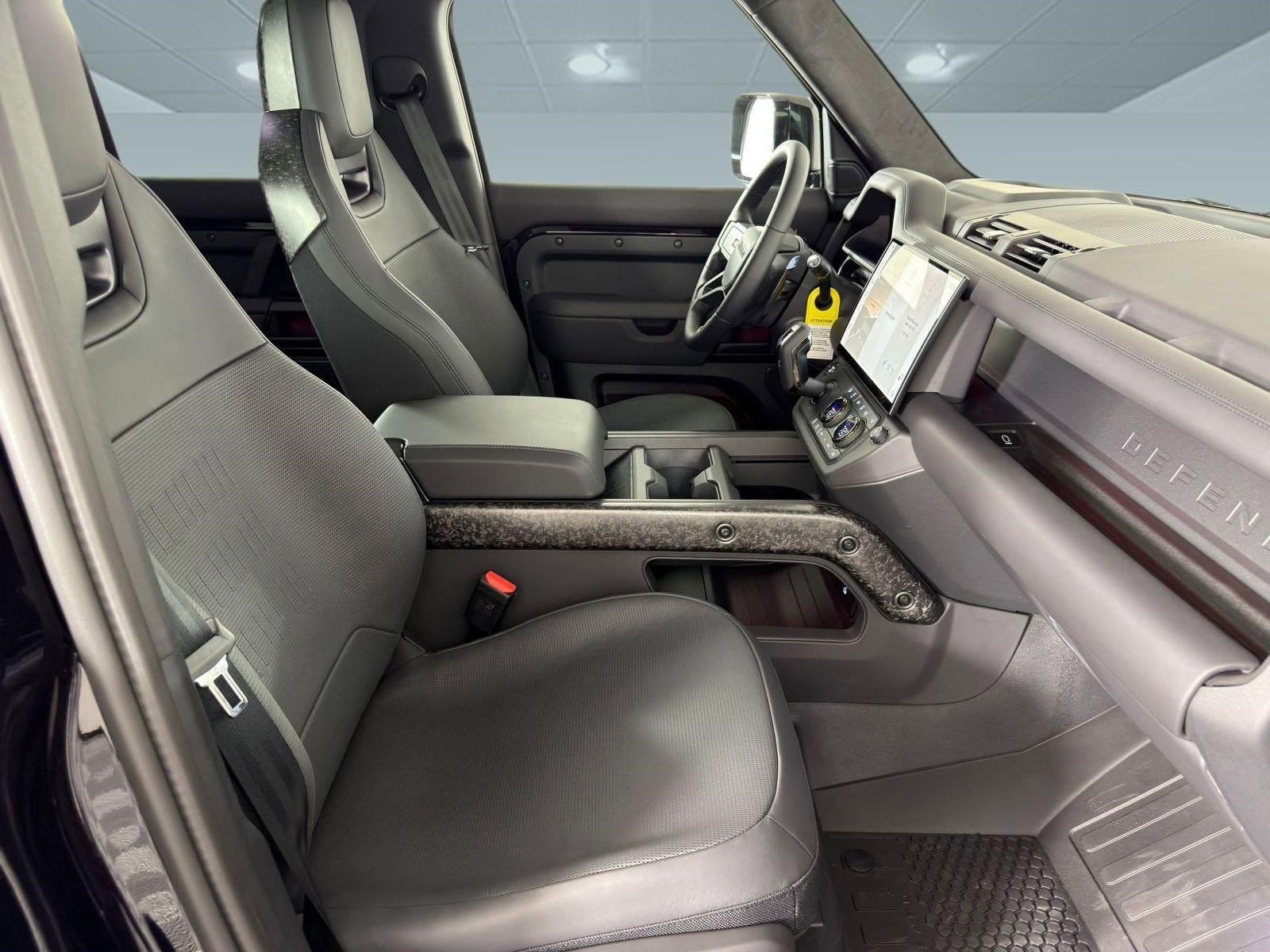 Used 2026 Land Rover Defender 110 OCTA image 26