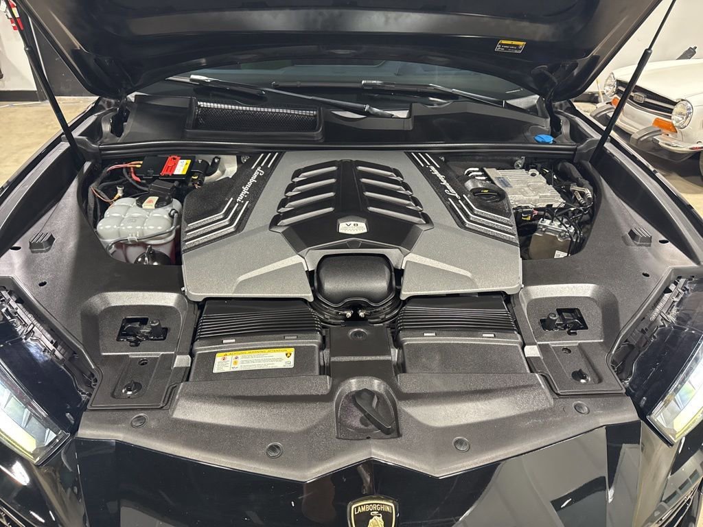 Used 2019 Lamborghini Urus AWD/4WD image 34