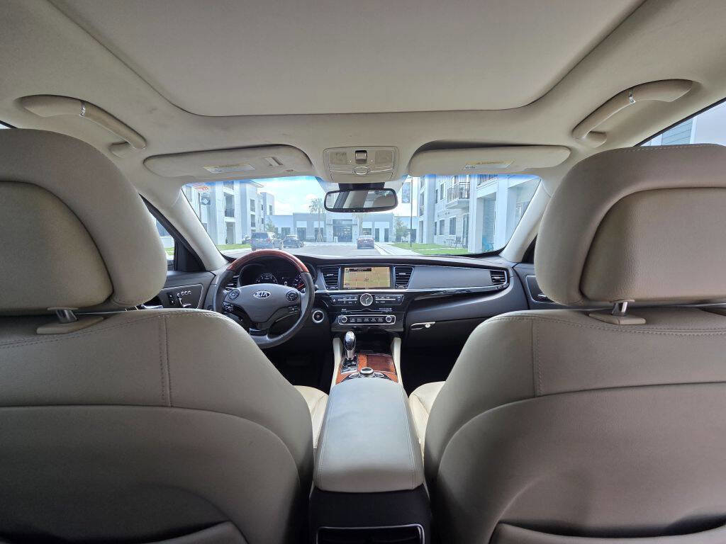 Used 2015 Kia K900 Premium w/ Interior Highline Package RWD image 19