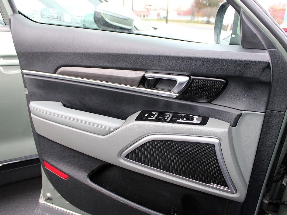 Used 2024 Kia Telluride EX X-Line image 14
