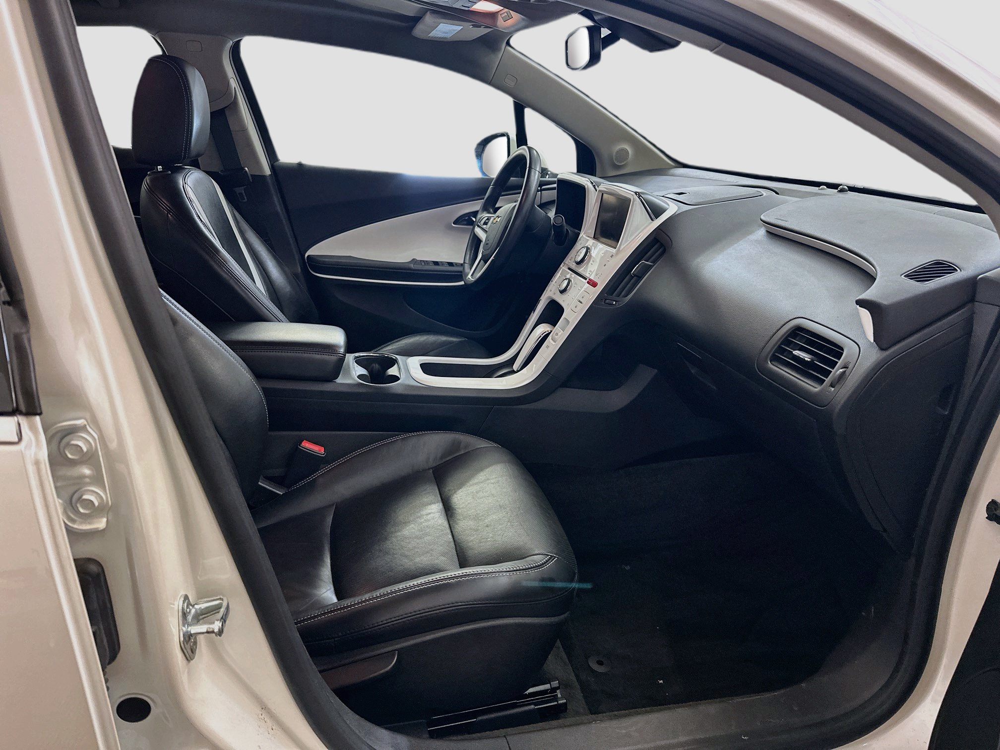 Used 2012 Chevrolet Volt Premium w/ Premium Trim Package FWD image 32