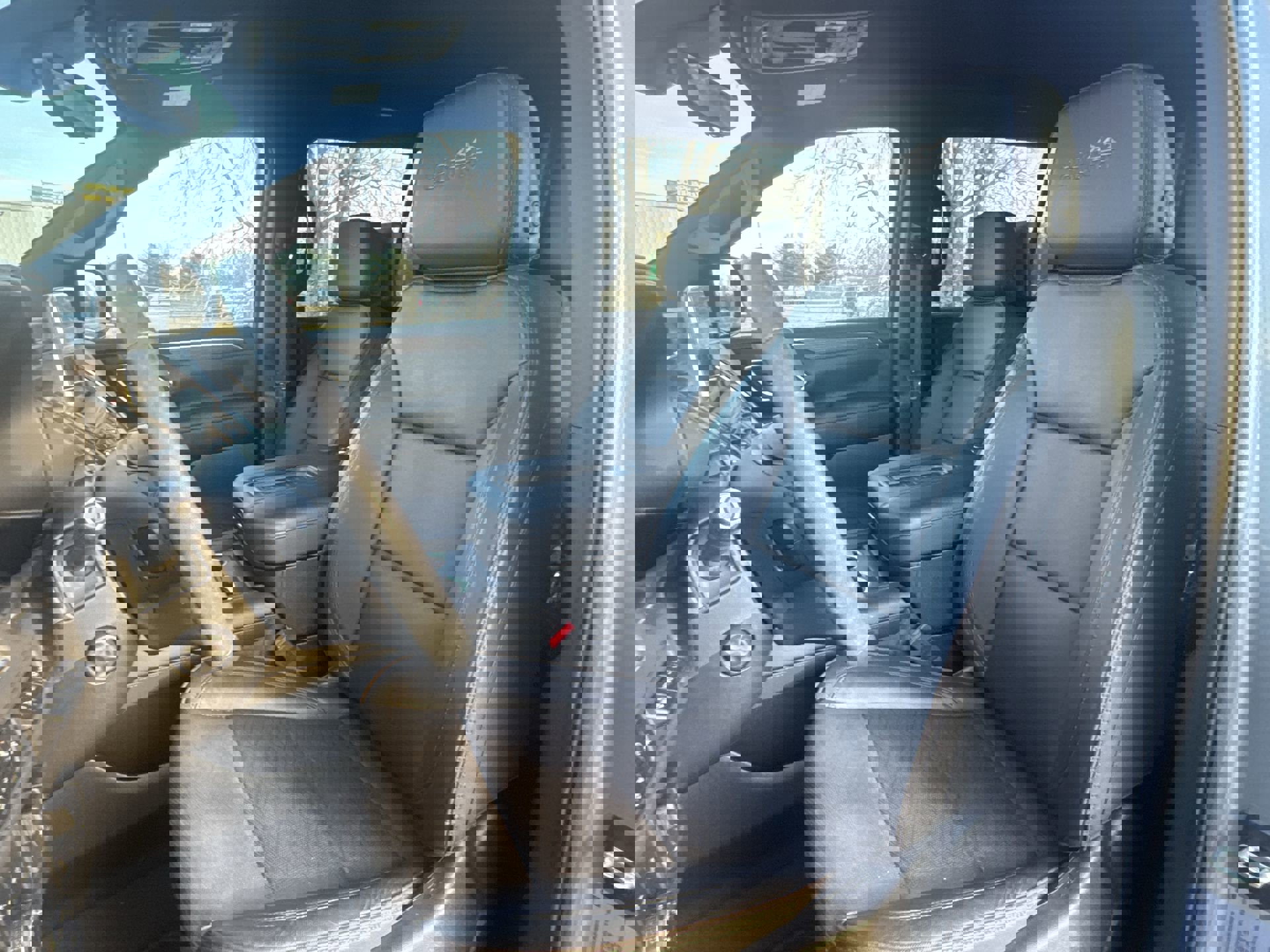 Used 2024 Chevrolet Suburban High Country w/ Advanced Technology Package image 11