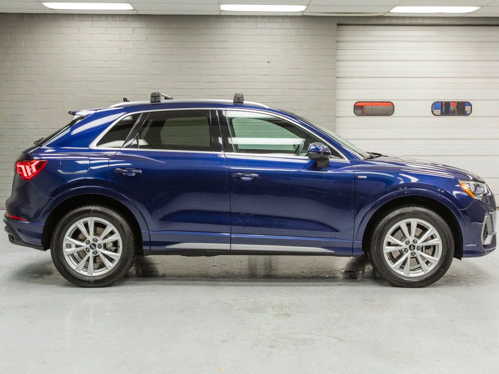 Used 2021 Audi Q3 2.0T Premium w/ Convenience Package image 3