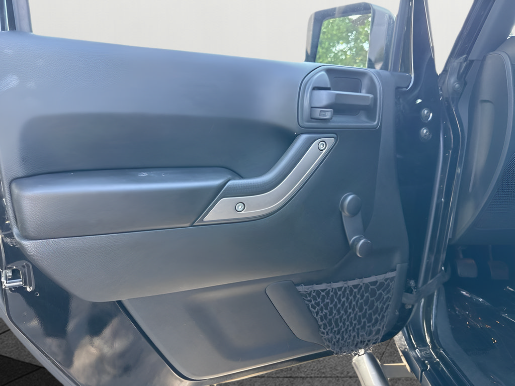 Used 2018 Jeep Wrangler Unlimited Sport AWD/4WD image 12