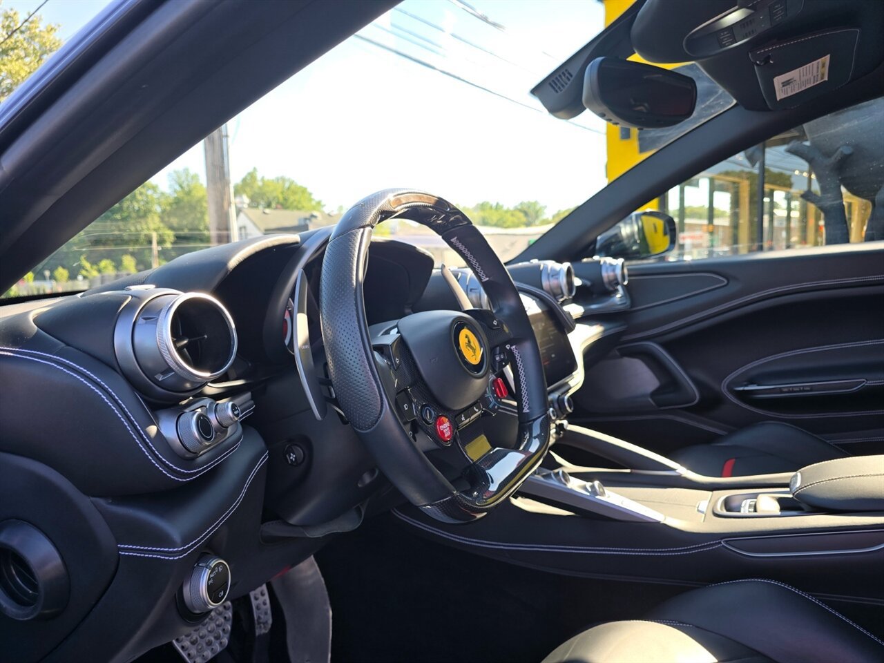 Used 2017 Ferrari GTC4Lusso AWD/4WD image 27