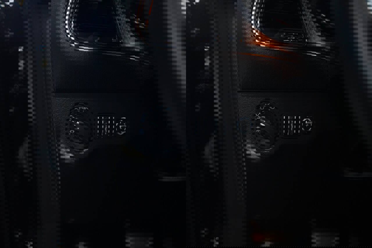 Used 2015 Dodge Challenger SRT Hellcat image 70