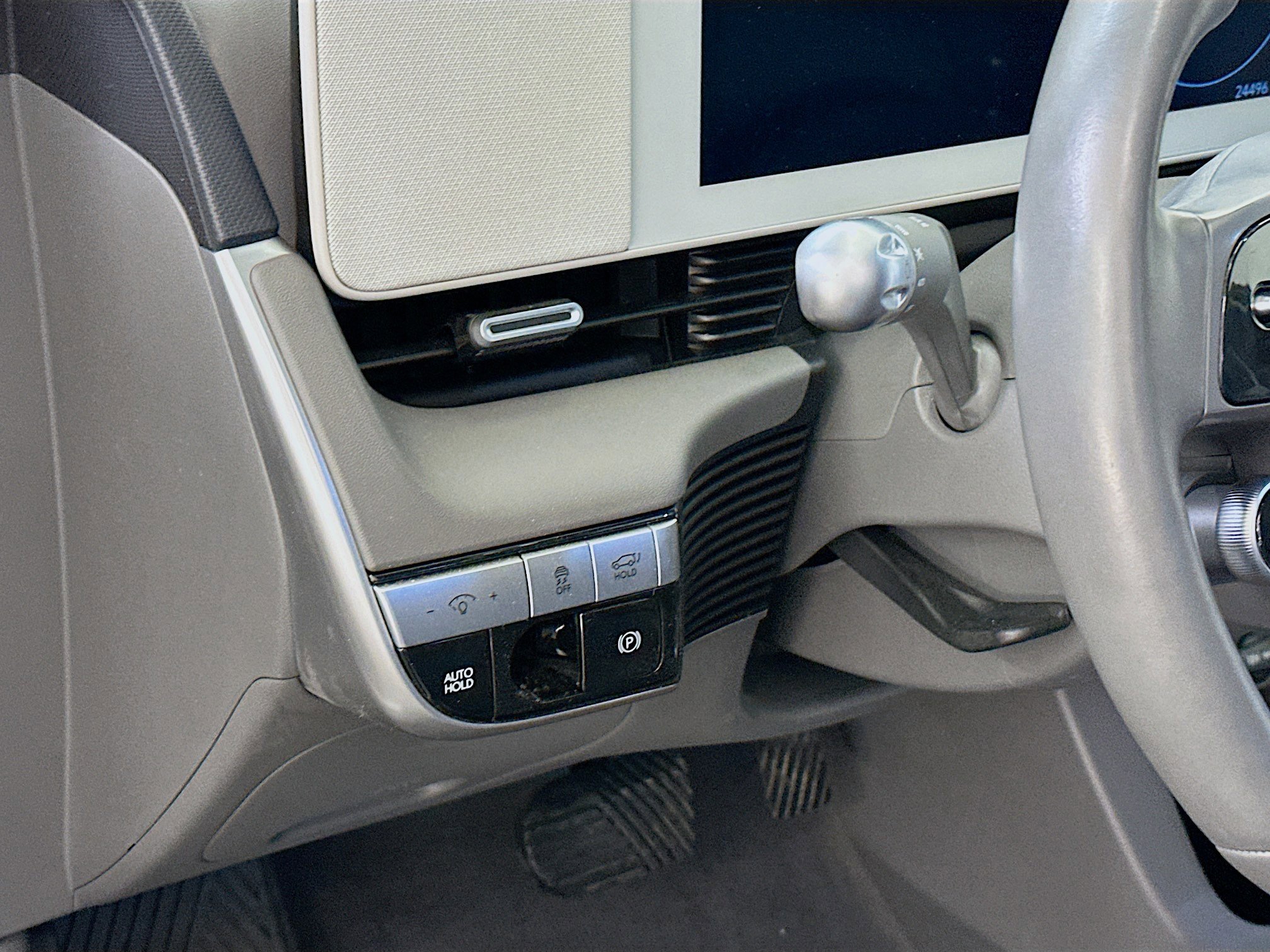 Used 2024 Hyundai Ioniq 5 SEL image 17