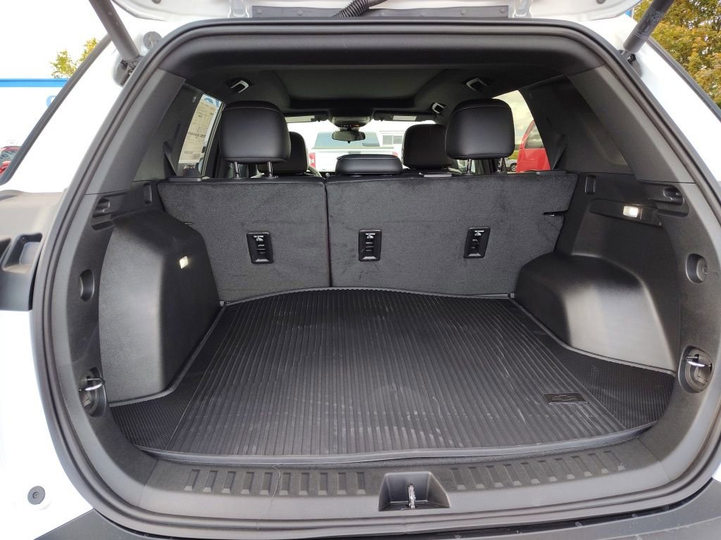 New 2026 Chevrolet Equinox LT w/ Convenience Package II image 9