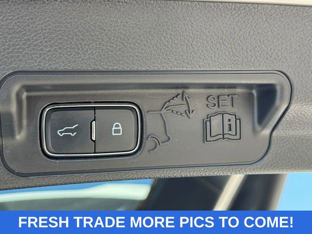 Used 2023 Ford Explorer Limited AWD/4WD image 13