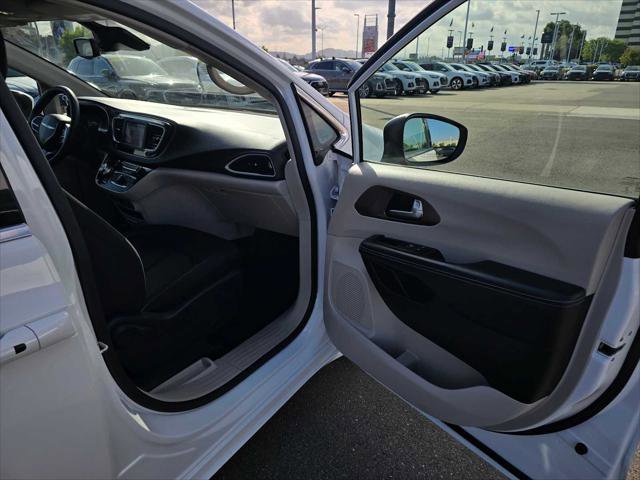Used 2023 Chrysler Voyager LX FWD image 12