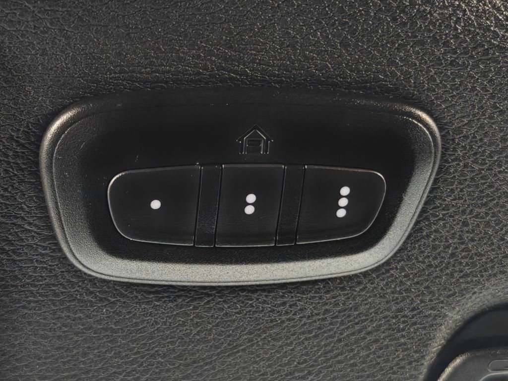 Used 2022 Jeep Wrangler Unlimited Sport image 11