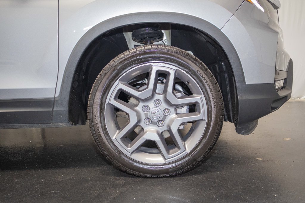 Used 2023 Honda Passport EX-L image 6