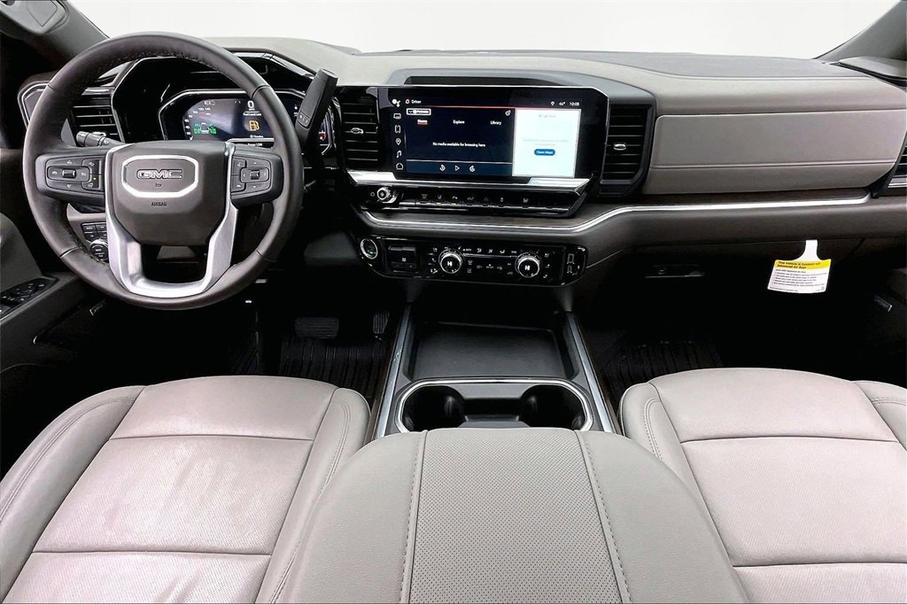 Used 2025 GMC Sierra 3500 SLT w/ SLT Premium Package image 16