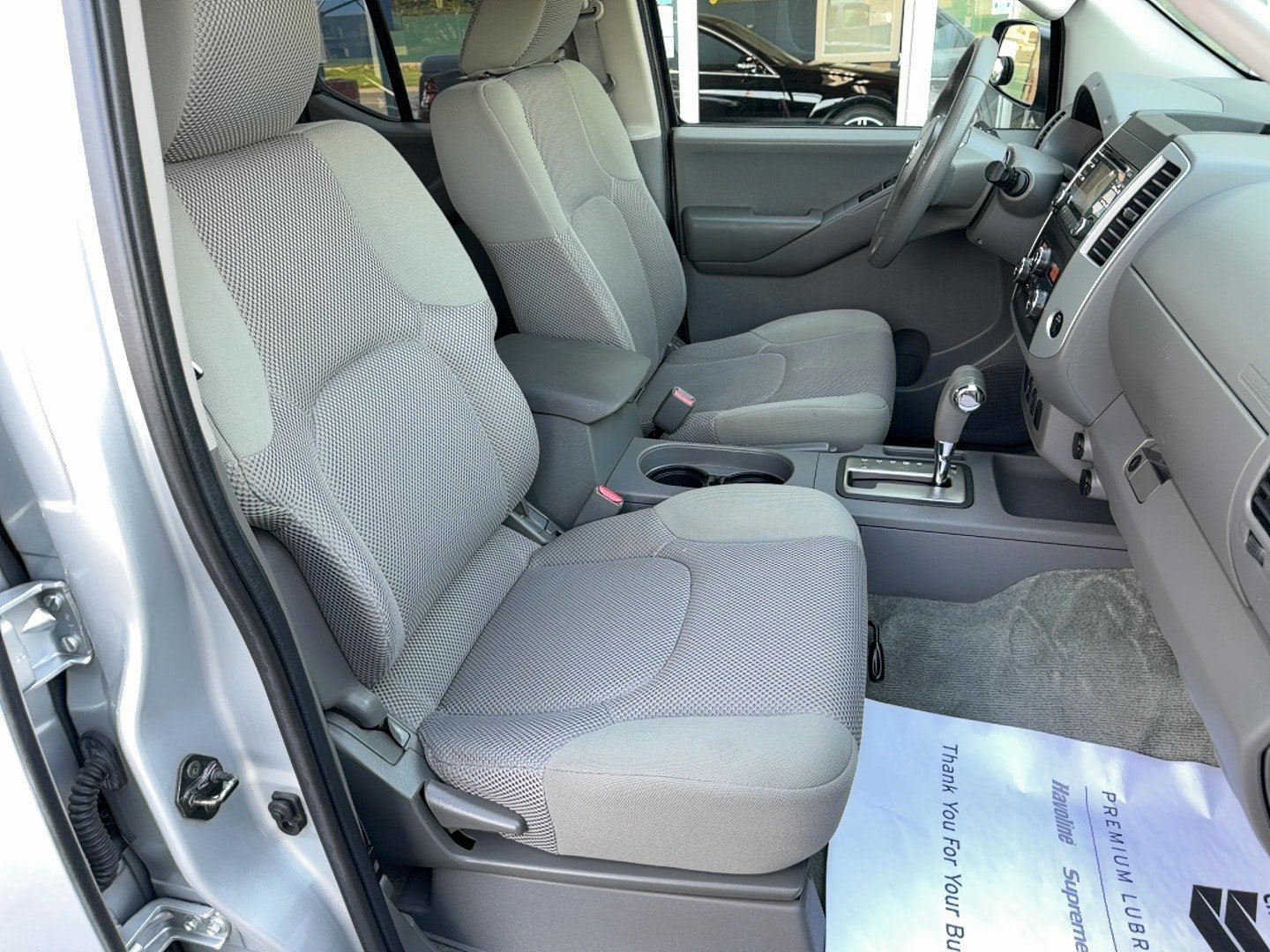 Used 2013 Nissan Frontier SV w/ SV Value Truck Pkg RWD image 19