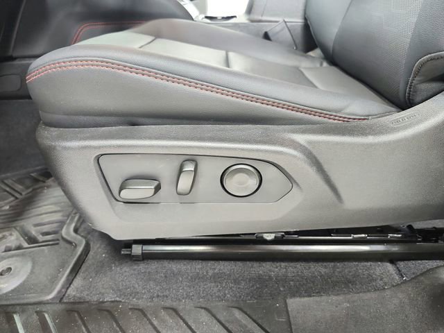 Used 2025 Chevrolet Colorado Z71 w/ Technology Package AWD/4WD image 20