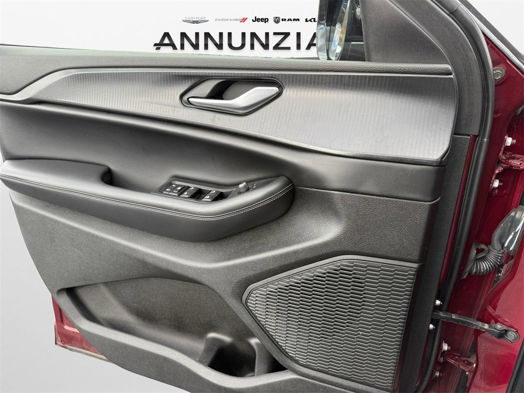 Certified 2023 Jeep Grand Cherokee L Altitude image 28