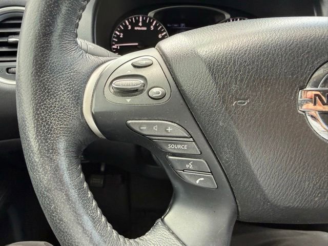 Used 2019 Nissan Pathfinder SL AWD/4WD image 25