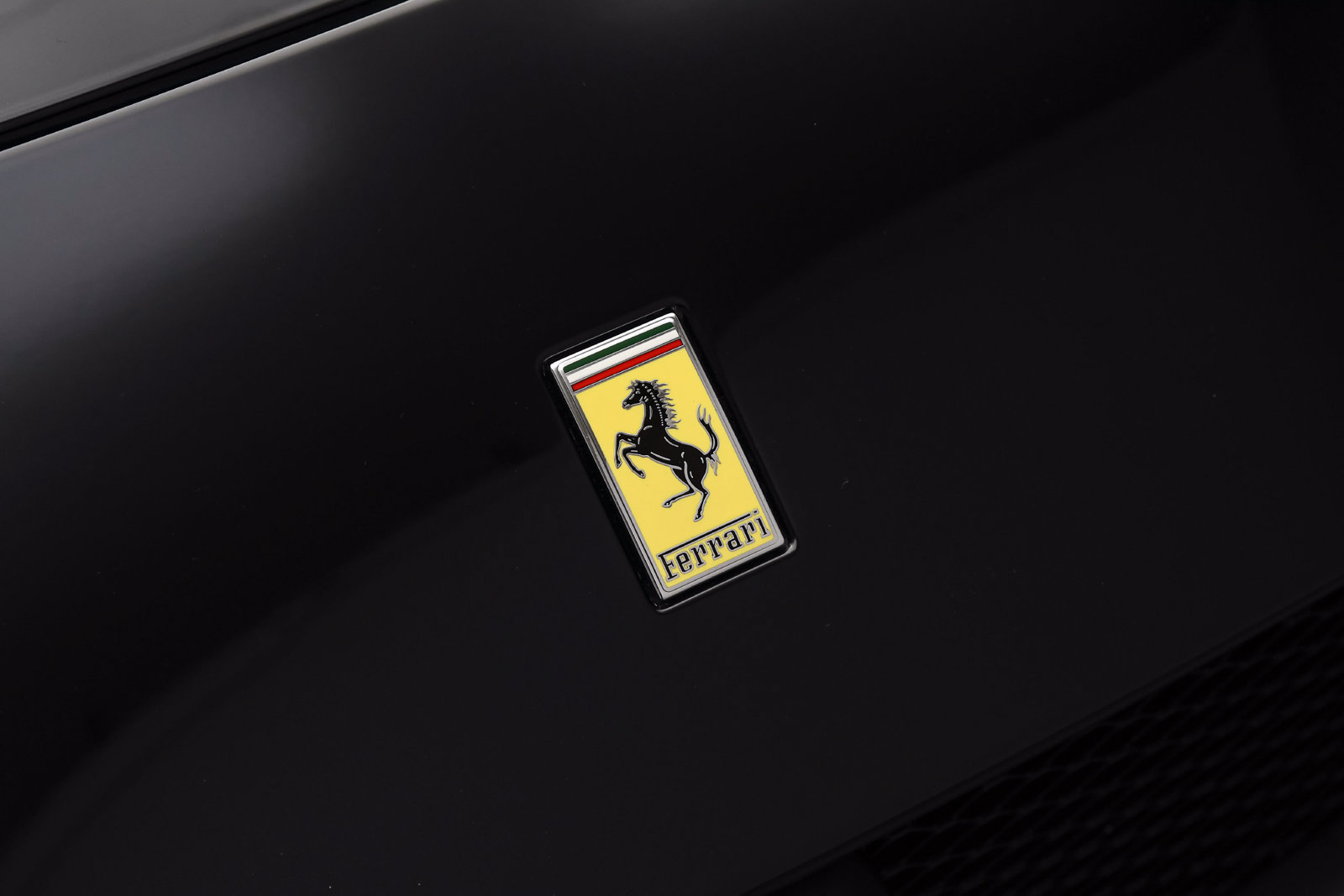 Used 2018 Ferrari 812 Superfast RWD image 44
