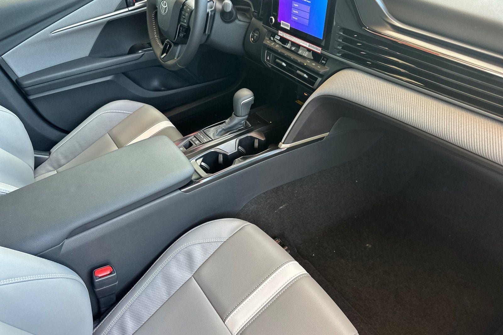 New 2026 Toyota Camry SE FWD image 18