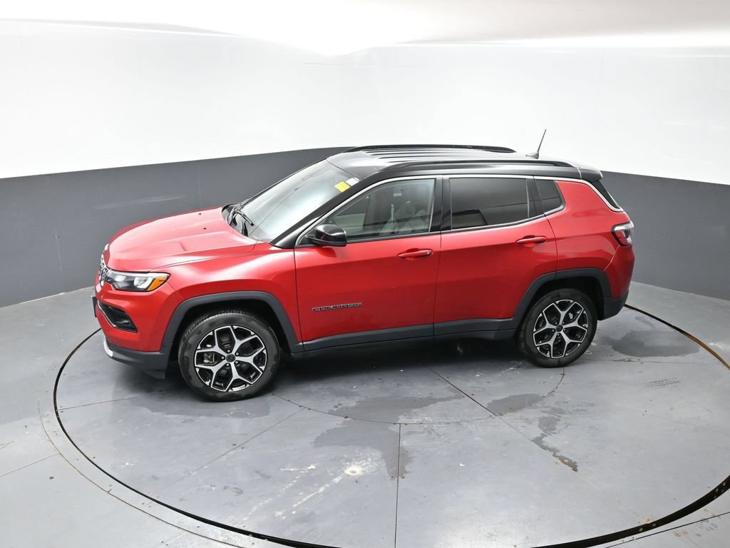 Used 2025 Jeep Compass Limited AWD/4WD image 46