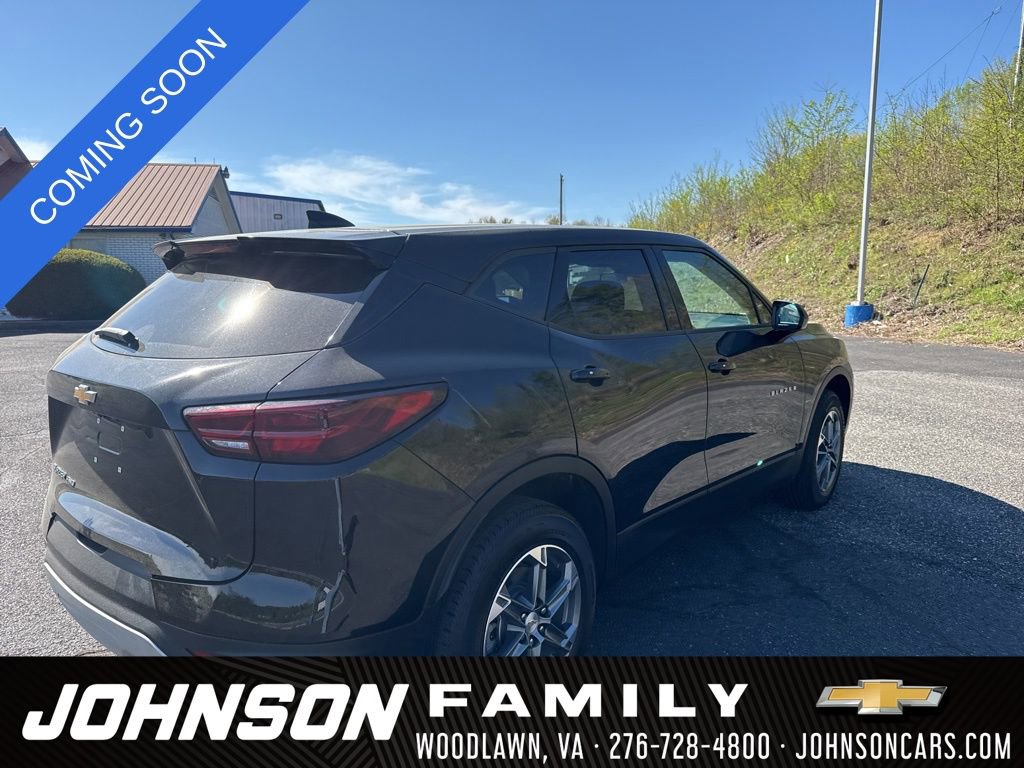 Used 2025 Chevrolet Blazer LT AWD/4WD image 5