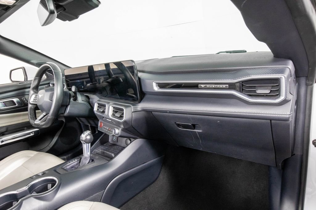 Used 2024 Ford Mustang Premium image 17