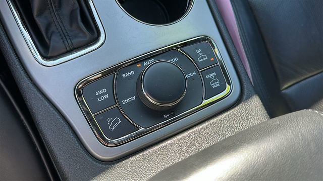 Used 2021 Jeep Grand Cherokee High Altitude AWD/4WD image 19