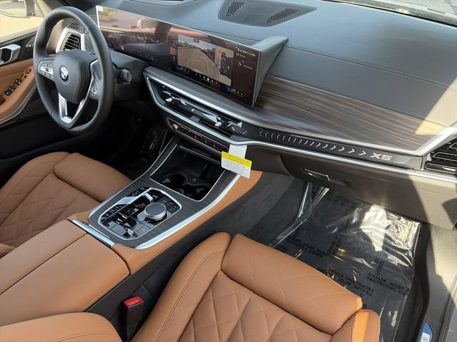 Used 2026 BMW X5 xDrive50e AWD/4WD image 12