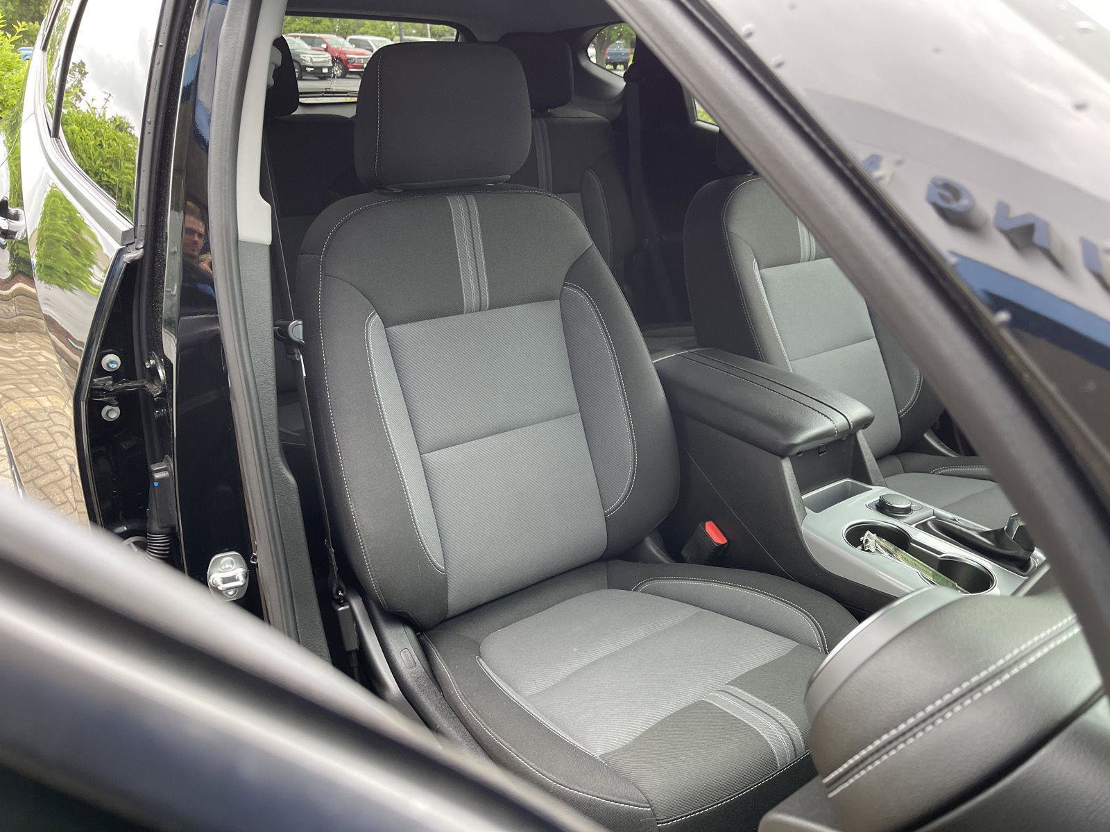 Used 2024 Chevrolet Blazer LT w/ Convenience Package FWD image 33