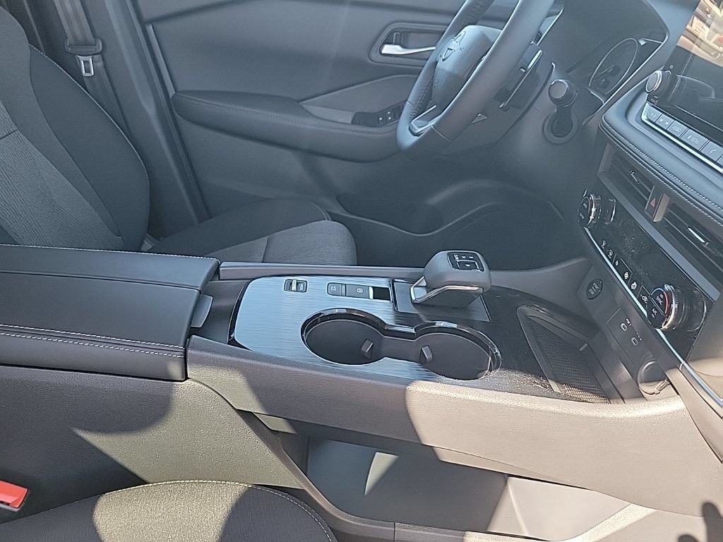 New 2026 Nissan Rogue SV FWD image 42