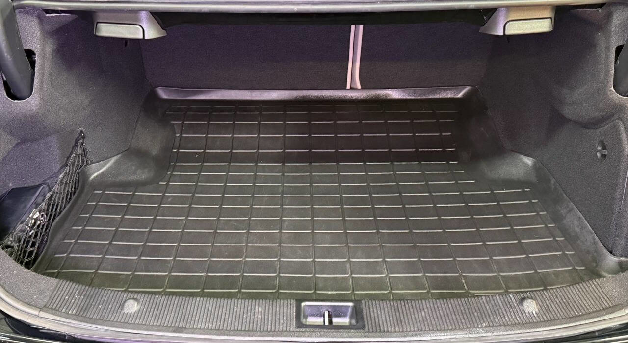 Used 2011 Mercedes-Benz E 350 Coupe image 31