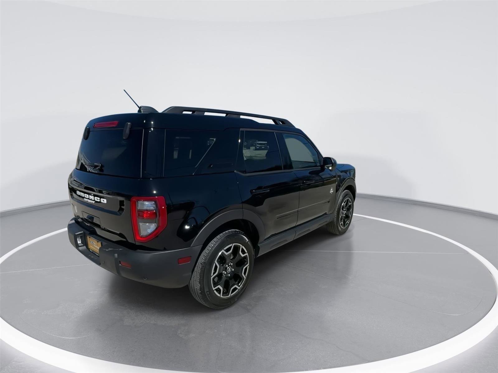 Certified 2025 Ford Bronco Sport Outer Banks w/ Outer Banks Tech Package+ image 8