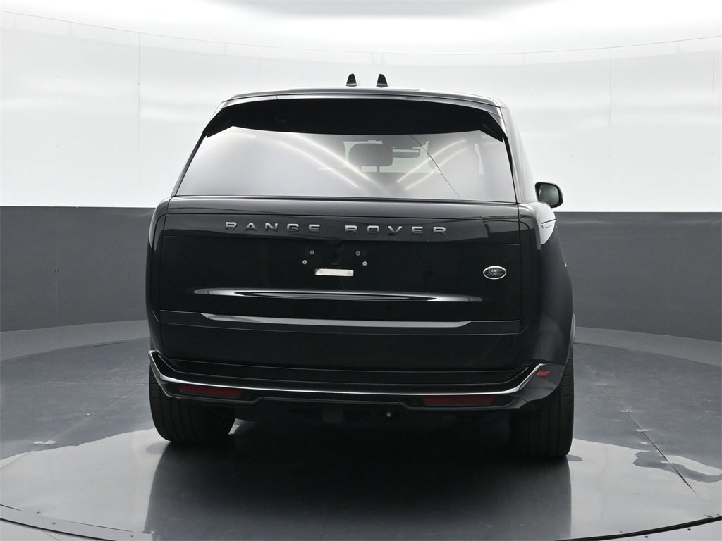 Used 2023 Land Rover Range Rover SE image 16