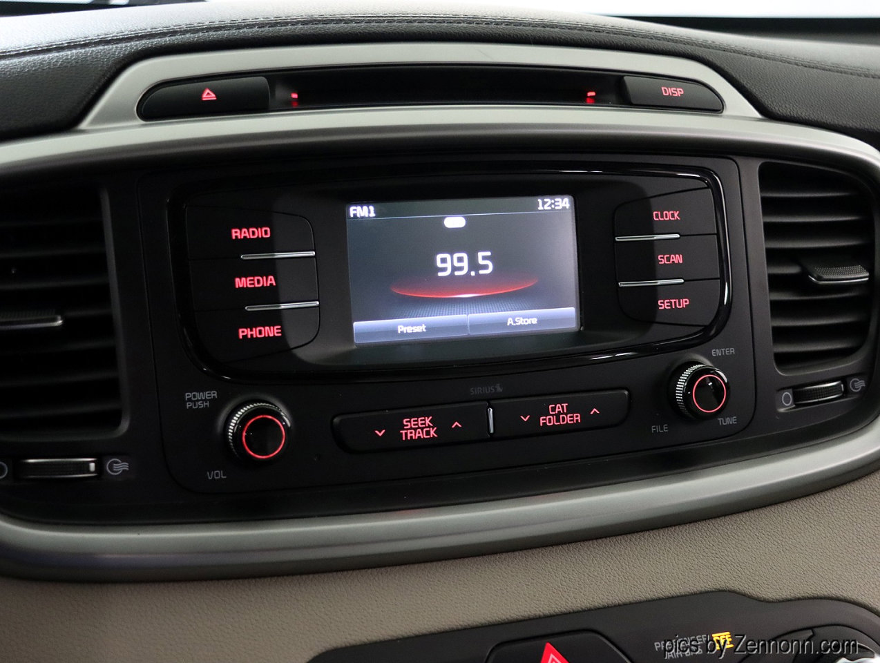 Used 2017 Kia Sorento AWD image 18