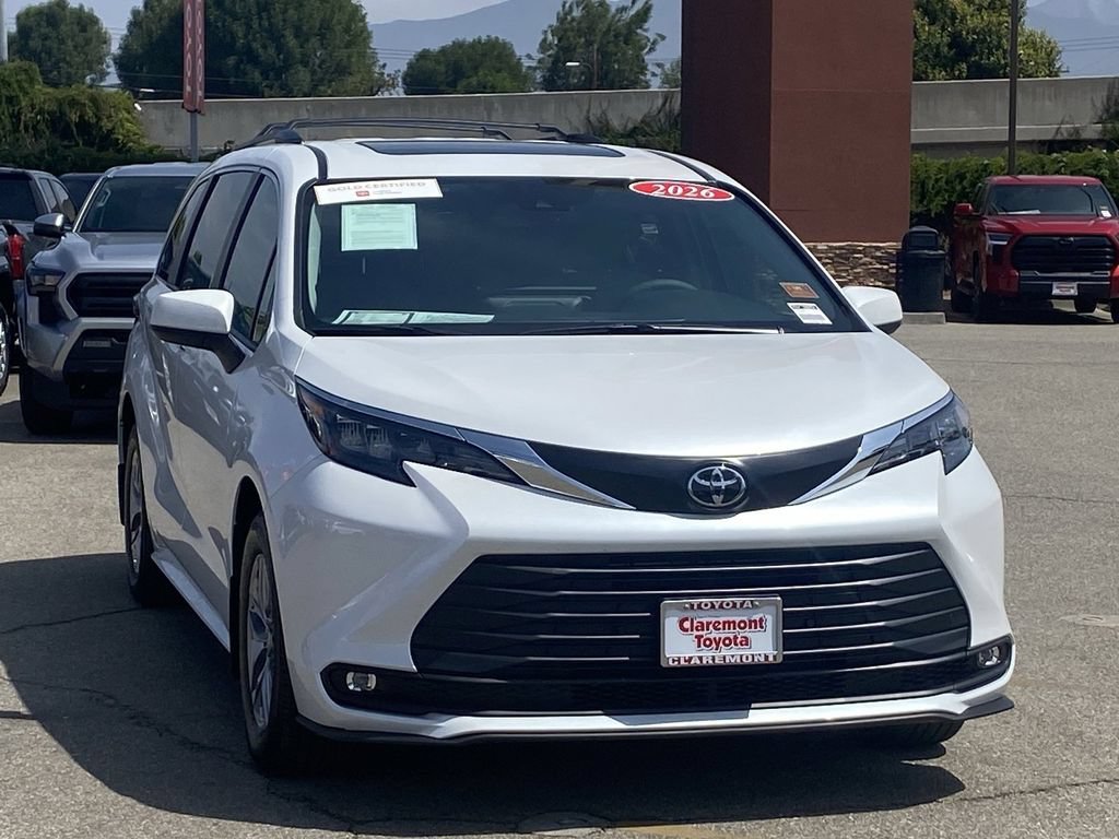 Certified 2026 Toyota Sienna XLE FWD image 40